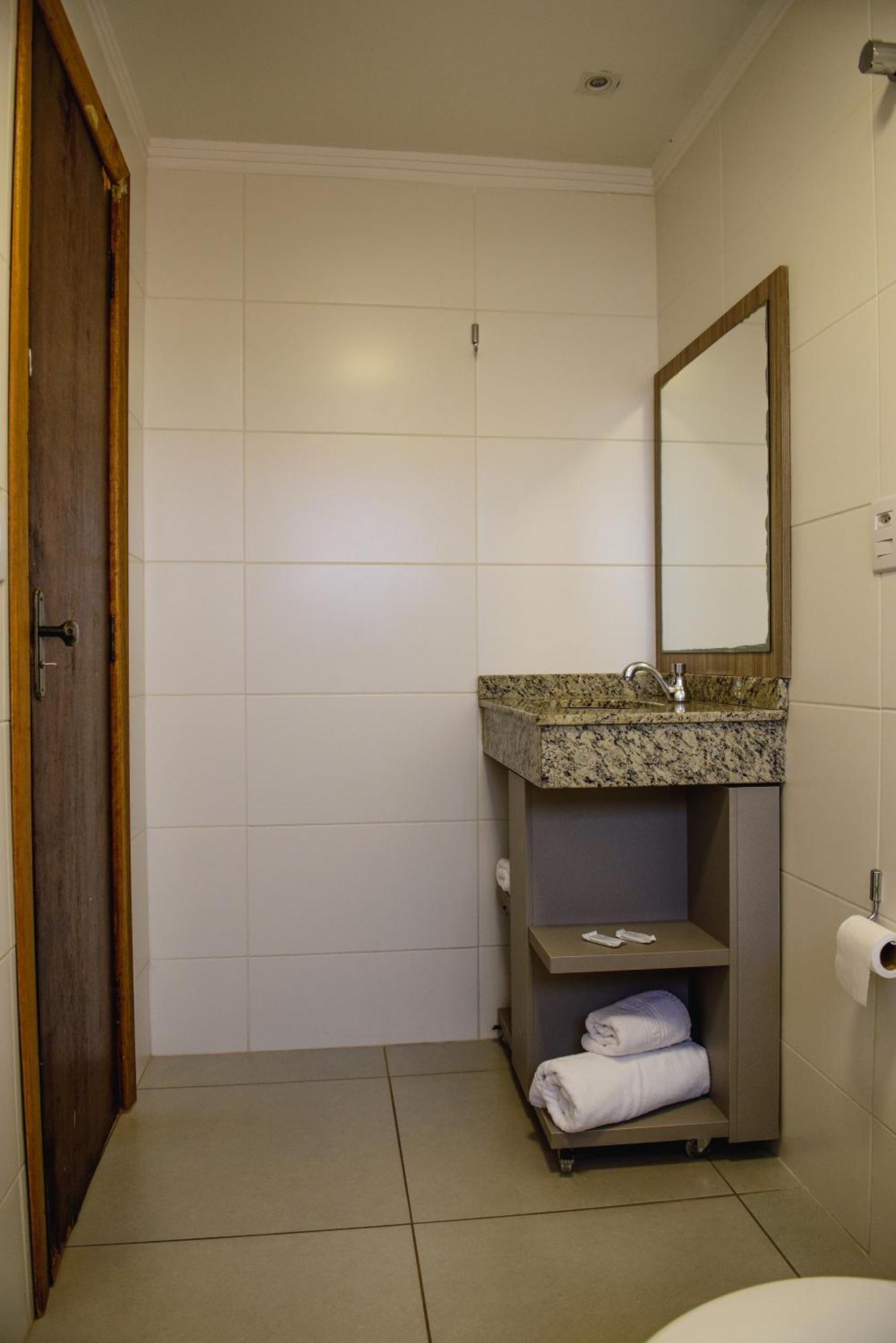Hotel Trevo Cascavel Esterno foto