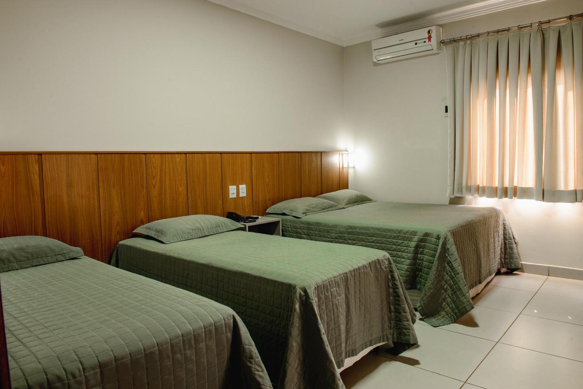 Hotel Trevo Cascavel Esterno foto