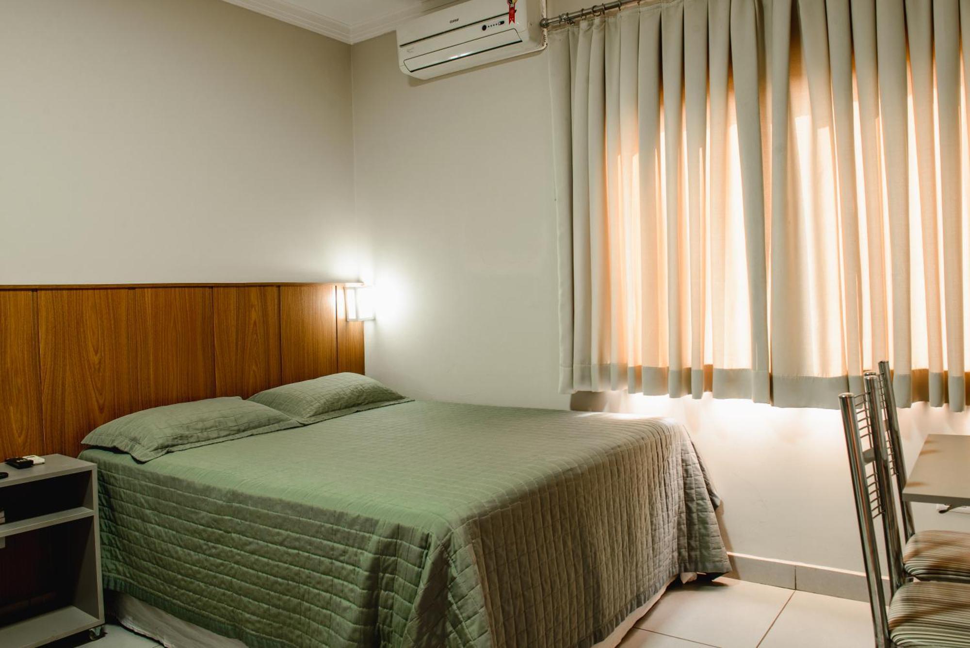 Hotel Trevo Cascavel Esterno foto