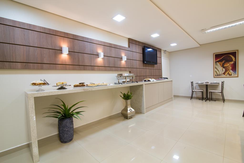Hotel Trevo Cascavel Esterno foto